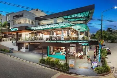 Pet-Friendly Brisbane Haven: Fast Wi-Fi & Netflix Villa Holiday home