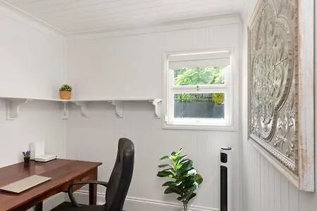 Holiday home Pet-Friendly Brisbane Haven: Fast Wi-Fi & Netflix Villa